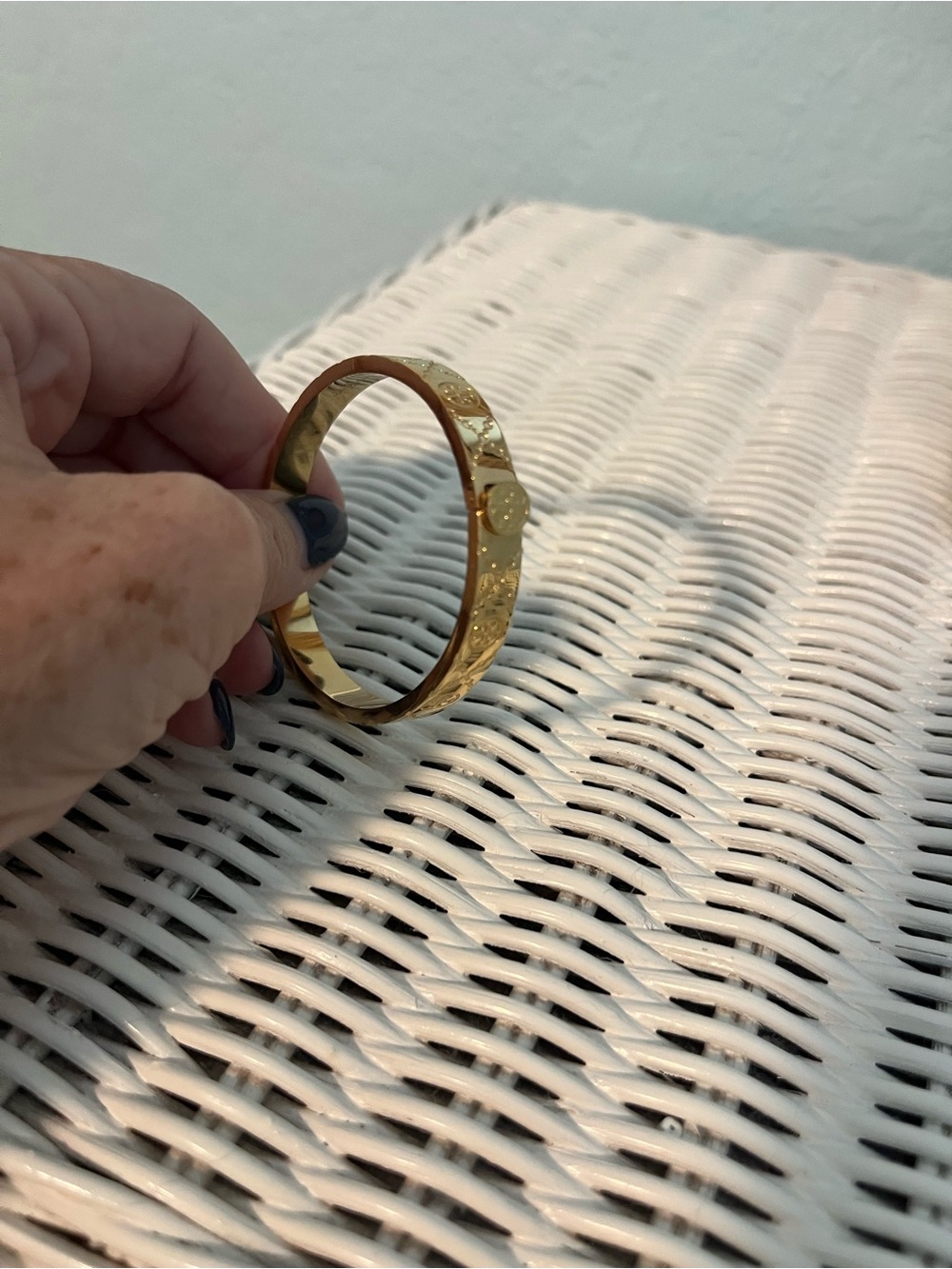 Tory Burch Icon T Monogram Hinge Gold Bracelet - Picture 5 of 9